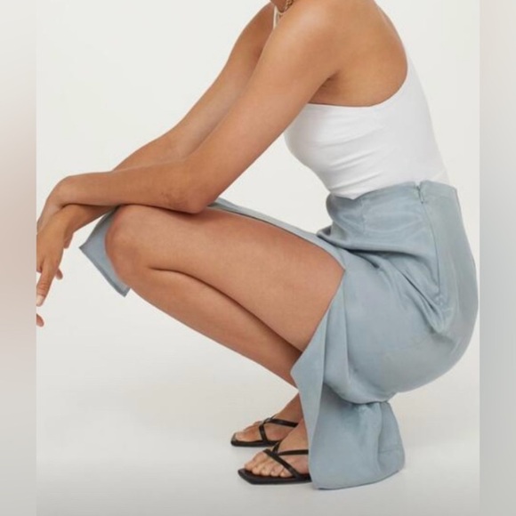 Women’s H&M black midi skirt with front slit size XL - Picture 13 of 16